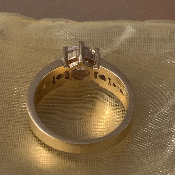 Round CZ Channel Setting CZ Gold Ring 9 w/Gift Bag - Picture 3 of 6